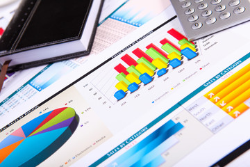 Obraz premium Financial papers on the table