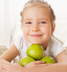 Child with apples