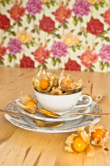 Physalis in Teetasse