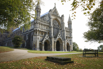 Fototapeta na wymiar st albans cathedral england autumn