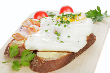 Spiegelei mit Bauchfleisch