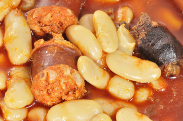 Fabada típica asturiana.