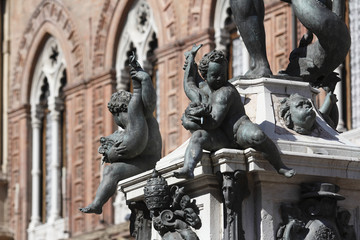 Bologna,Piazza e fontana del Nettuno