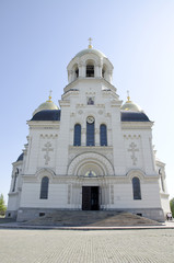 Fototapeta na wymiar Armia Świętego Wniebowstąpienia katedry. Novocherkassk