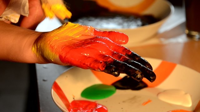 Fingerfarbe