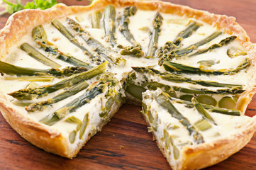 Tarte mit Spargel