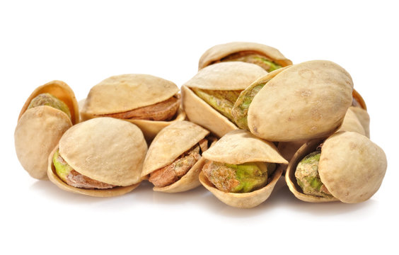 Pu&ntilde;ado de pistachos.