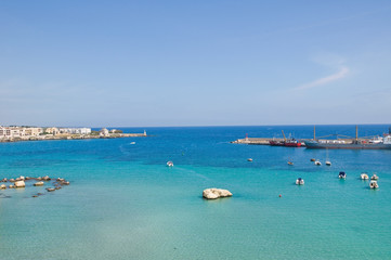 Fototapeta na wymiar Panoramiczny widok z Otranto. Apulia. Włochy.