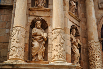 Fototapeta premium statue of apostles