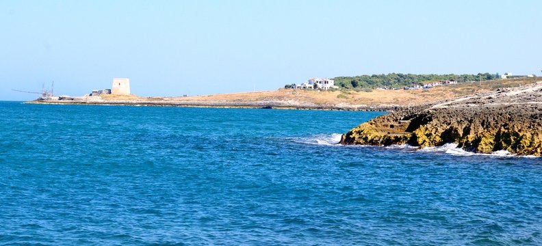 Un paesaggio della costa del Gargano - Peschici (FG)