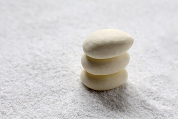 Fototapeta na wymiar roller Zen stone