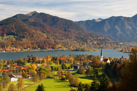 Tegernsee Herbst Seeblick Bergsee Tal Ufer