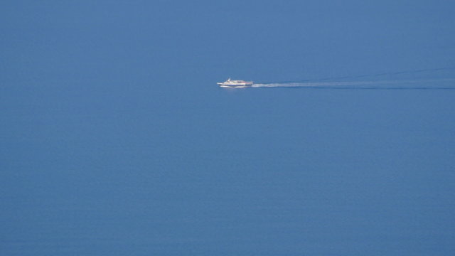 Single speed boat