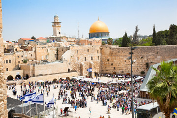 Naklejka premium Jews praying at the western wall in Jerusalem, Israel