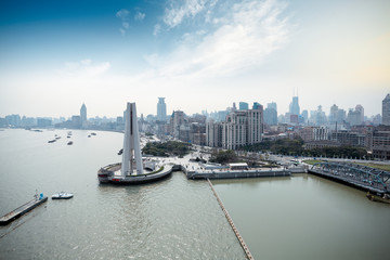 Fototapeta na wymiar shanghai bund i Huangpu River Park
