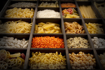 reis, nudeln, hülsenfrüchte