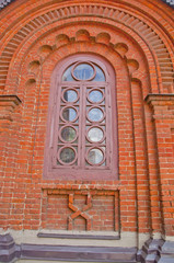 Obraz premium Кирпичная стена храма в Византийском стиле.