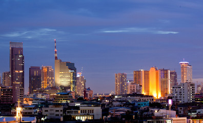 Fototapeta na wymiar Bangkok Downtown at dusk