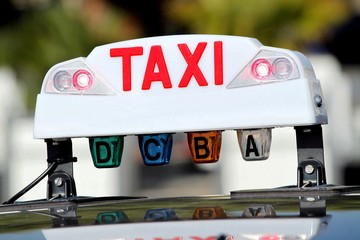 ' Lumineux ' de taxi en service ' occupé ' © Jackin