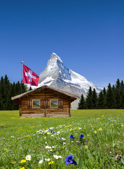 Matterhorn mit Alphütte