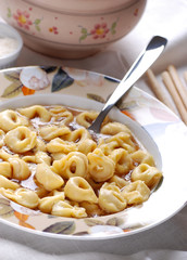 tortellini in brodo - quattro
