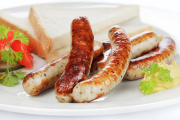 Nürnberger Rostbratwürstchen mit Toastbrot