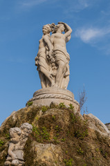 Fototapeta na wymiar Pomnik Trzech Gracji, bogiń kultowego Montpellier