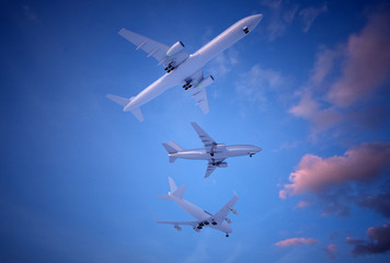 Airplanes on the air