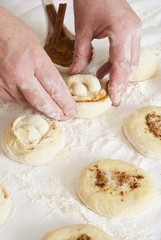 Making bun`s with cinnamon
