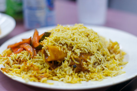 a plate of briyani rice