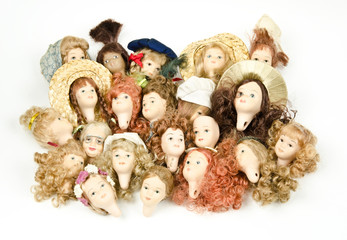 grosse Sammlung nostalgischer Puppenköpfe