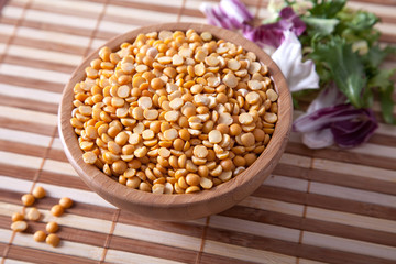 Split dried yellow peas