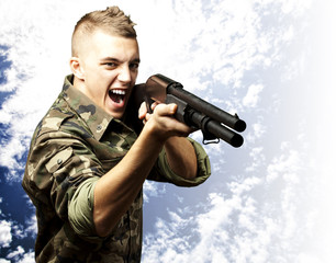 Fototapeta premium soldier aiming