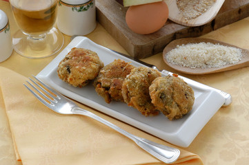 Meatballs 肉丸 Polpette Albóndigas