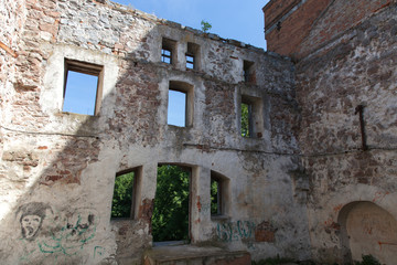 Fototapeta na wymiar Old castle ruin