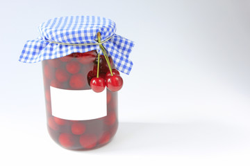 eingekochte Sauerkirschen