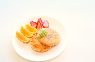 English muffin with fruit breakfast