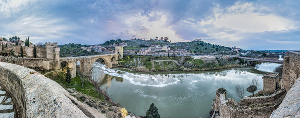 Alcantara bridge at Toledo, Spain - obrazy, fototapety, plakaty