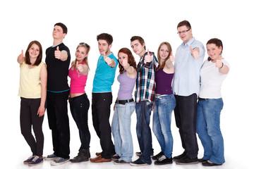 Obraz premium Group of smiling friends standing in row