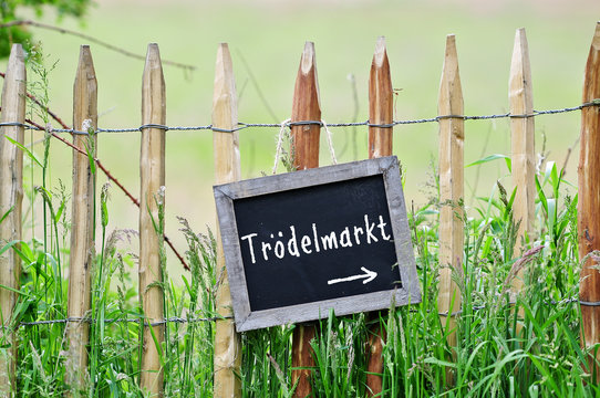 Tr&ouml;delmarkt