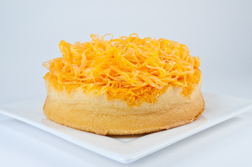 Thai cake desserts are sweet on a white plate.