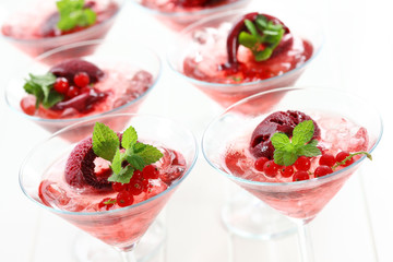 Summer cocktails with champagne and sorbet