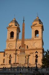 Fototapeta premium Vista al atardecer de Trinità dei Monti