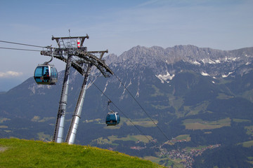 Seilbahn Gondel Anlage Alpen 1