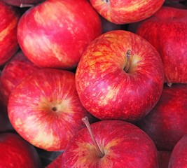 Fototapeta na wymiar Red ripe apples background