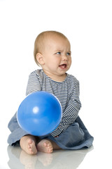 Fototapeta na wymiar Baby mit Luftballon