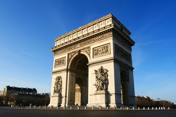 Fototapeta na wymiar Piękny widok na Łuk Triumfalny, Paryż