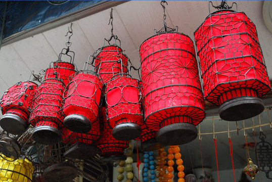 Shanghai, Dongtai antique street market red lanterns.