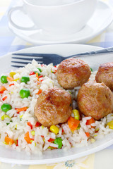 Meatballs with rice and vegetables