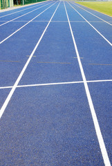 Laufbahn mit Linien blau
